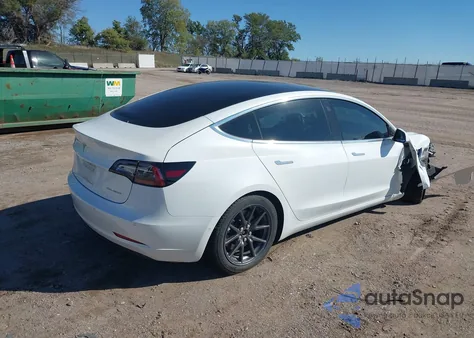 2018 Tesla Model 3 Long Range/Performance из США, поврежденный, VIN 5YJ3E1EB5JF067193